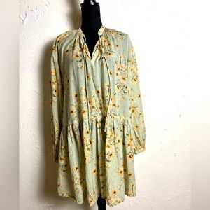 H&M green long sleeve dress floral